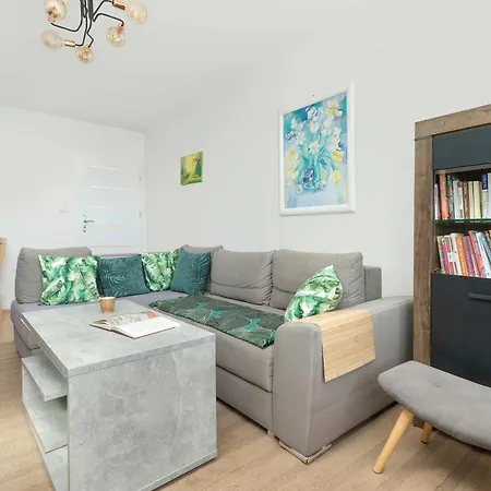 Piastowska Cozy With View By Renters Apartament Gdańsk