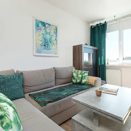 Apartment Piastowska Cozy With View By Renters